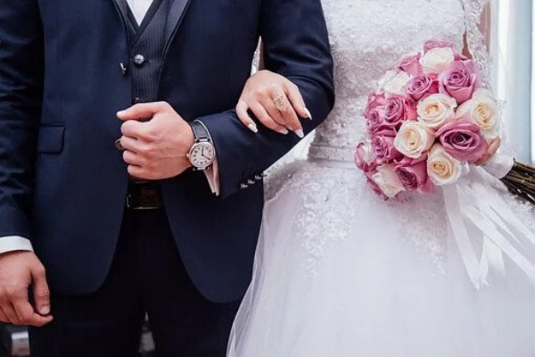 7 Ways to Keep Your Wedding Budget Under $10,000